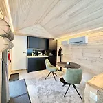 Hossaville Luxe West *