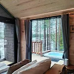 Hossaville Luxe West הוסה