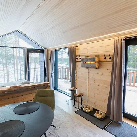 Hossaville Luxe West * Hossa