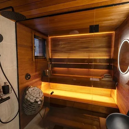 Hossaville Luxe West Vila