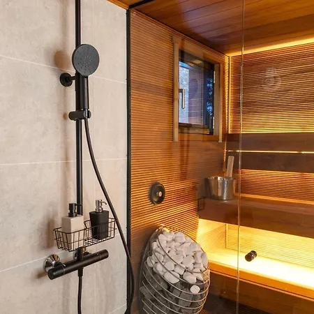 Hossaville Luxe West Villa *