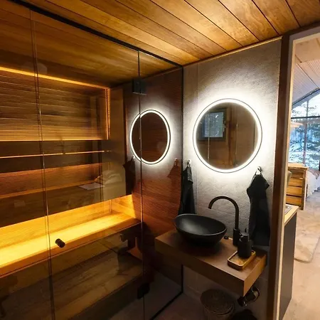 Vila Hossaville Luxe West
