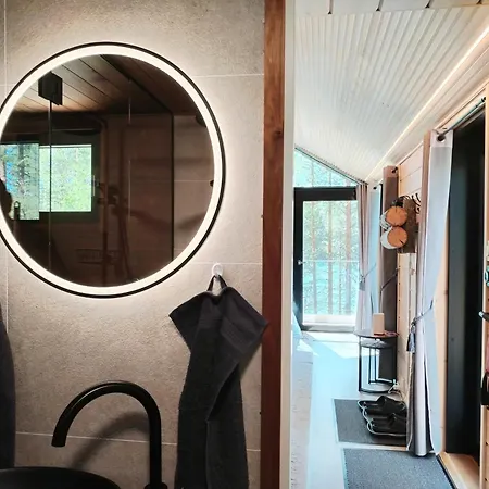 Hossaville Luxe West