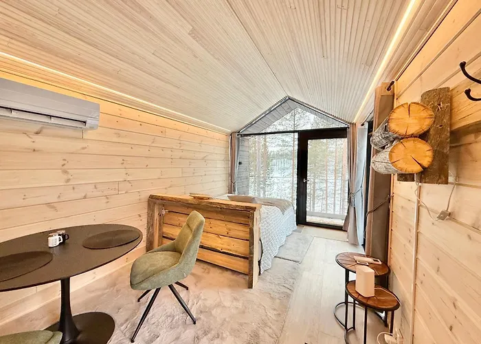 Hossaville Luxe West * Hossa