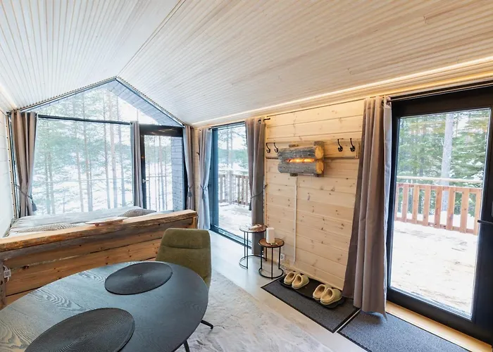 Hossaville Luxe West * Hossa