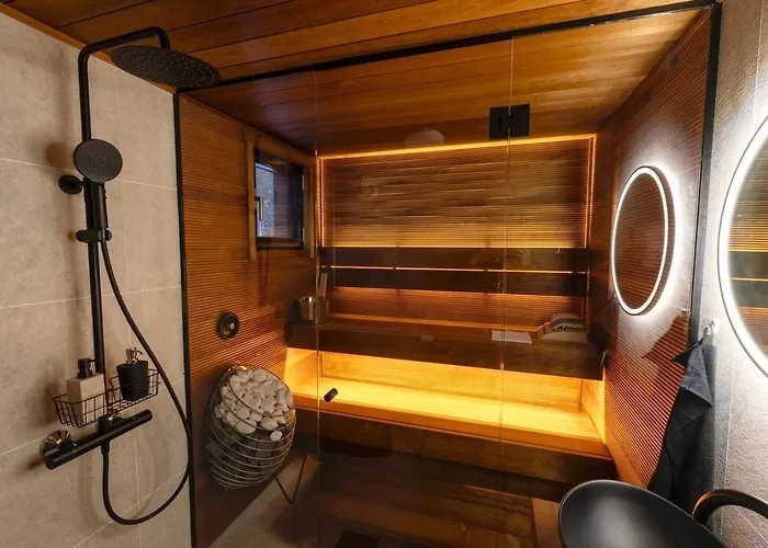 Hossaville Luxe West Villa