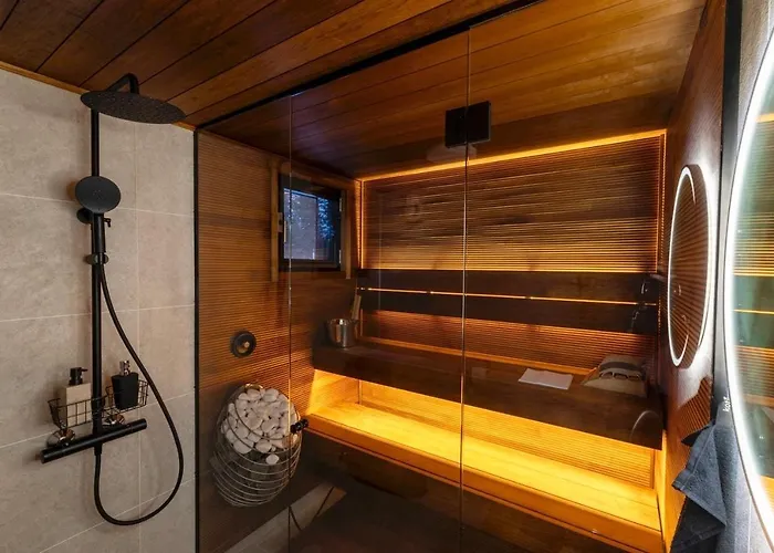 Hossaville Luxe West * Hossa